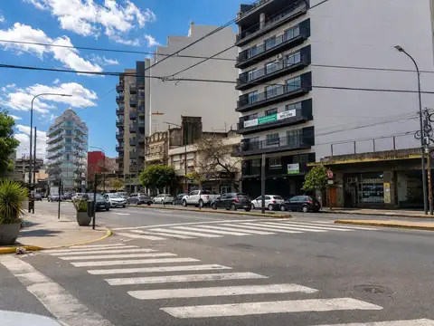 Local comercial con gran potencial, en ubicación estratégica