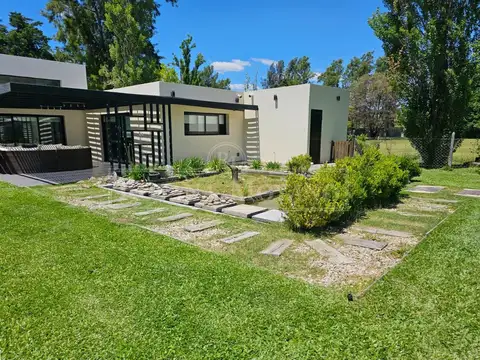 Casa 6 ambientes con 6 baños