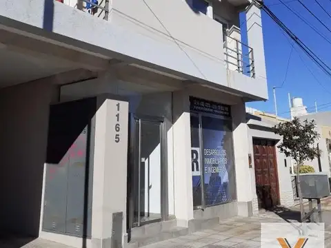 Garibaldi e/ Alsina y 4 de Abril
