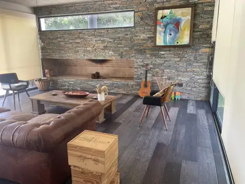 Casa 6 ambientes con 3 baños
