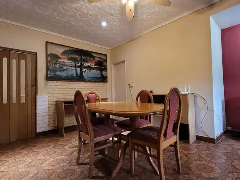 Casa 4 ambientes con 3 baños