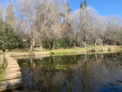 LOTAZO en Tanti con costa al río. ESCRITURADO.-