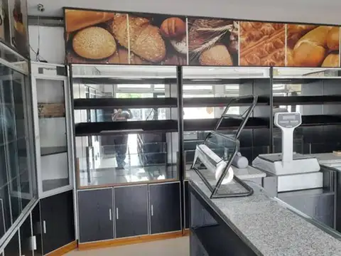 VENTA LOCAL Y CASA FLORENCIO VARELA