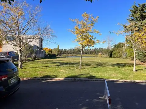 Increible Lote A Laguna En Santa Catalina, Villanu