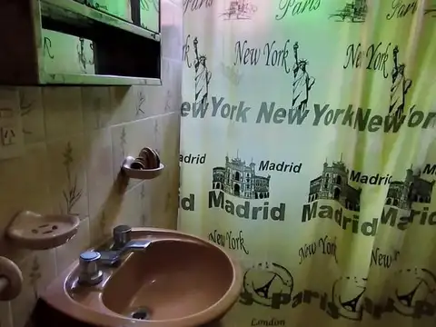 Depto Tipo Casa en Venta con 1 cocheras