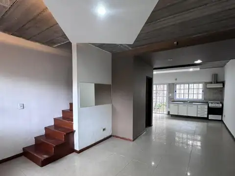 Departamento en Alquiler con 1 cocheras