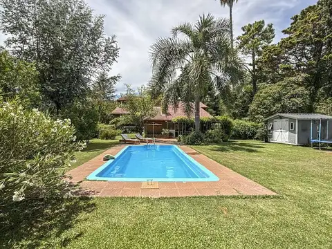 Casa 7 ambientes con 3 baños