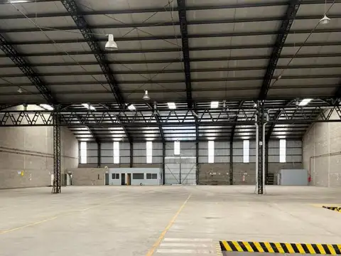 Depósito Nave logística 2.400mts en alquiler en Zona Oeste Parque Industrial Morón Acceso Oeste