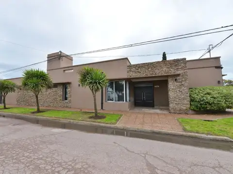 HERMOSA CASA EN VENTA CORONEL DORREGO