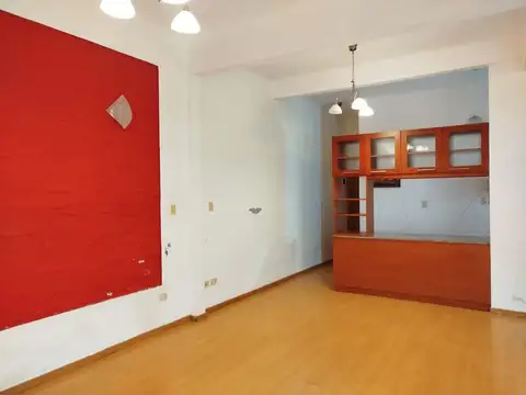 Depto Tipo Casa en Venta en Chacarita, USD 110.000