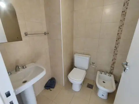 Departamento 5 ambientes con 1 baño