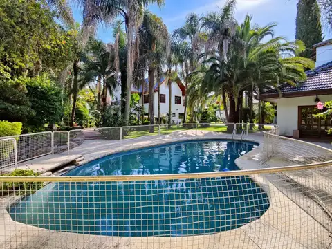 CASA 7 AMBIENTES VENTA RANELAGH JARDIN POR INOMATA