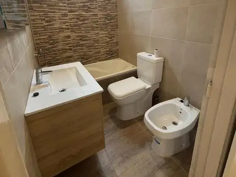 Depto Tipo Casa en Alquiler en Mataderos, $ 950.000