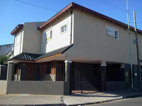Falucho Esquina Donato Alvarez