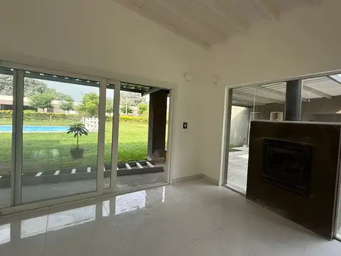 Casa en Venta en Lujan, USD 1.200