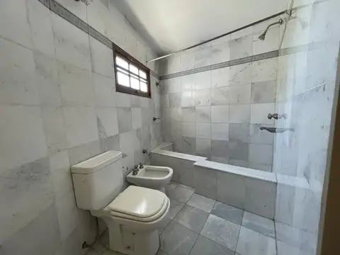 Casa en Alquiler de 3 dormitorios