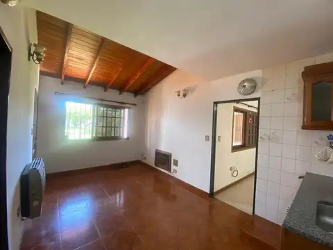 Casa 3 ambientes con 2 baños