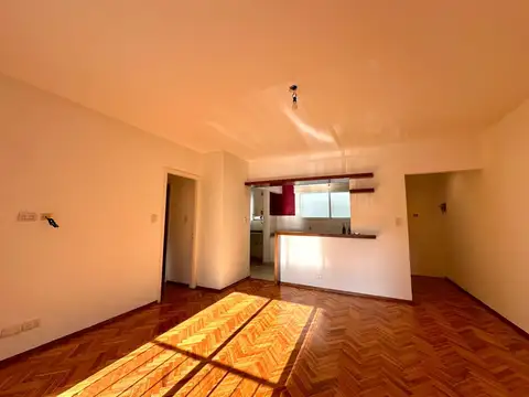 Departamento en Alquiler en Martínez Vías / Santa Fe, $ 1.300.000