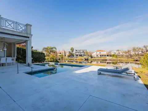 Casa en Venta al Este