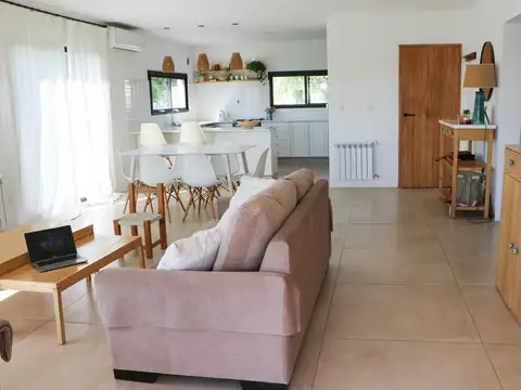 Casa en Alquiler de 3 dormitorios
