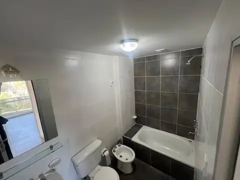 Departamento en Alquiler con 1 cocheras