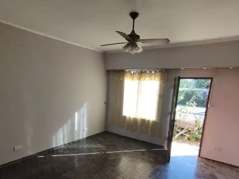 Departamento en Alquiler en Castelar Sur, $ 430.000