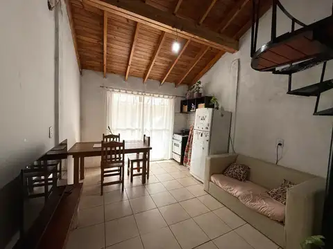 Casa 5 ambientes con 1 baño