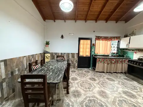 CASA EN VENTA EN R. CALZADA
