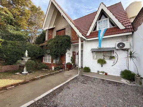 CASA EN VENTA EN R. CALZADA