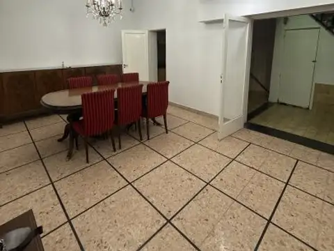 Depto Tipo Casa en Alquiler de 4 dormitorios
