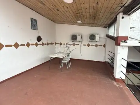 Perdriel 1500, Piso 0