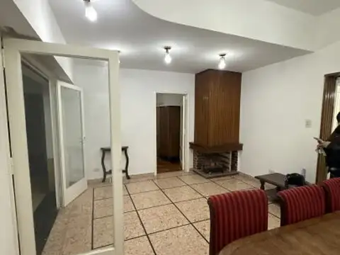 Depto Tipo Casa en Alquiler de 5 ambientes