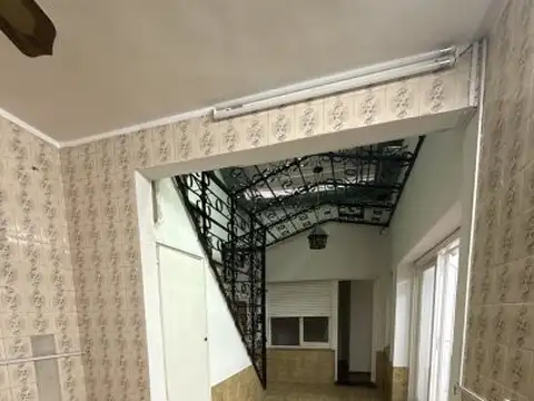Depto Tipo Casa 5 ambientes con 2 baños