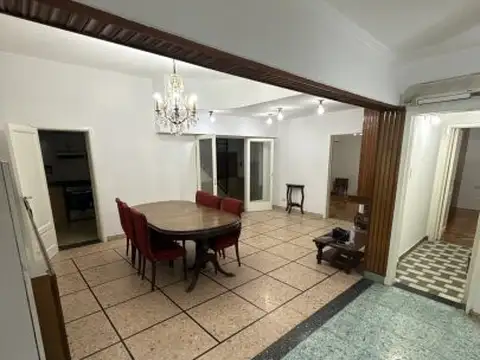 Perdriel 1500, Piso 0