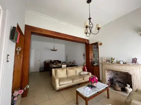 Casa en Venta en Castelar Sur, USD 110.000