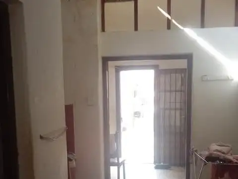 Casa 8 ambientes con 3 baños