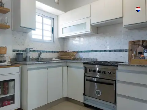 VENTA CASA TIPO TRIPLEX  DE 3 PISO CON COCHERA