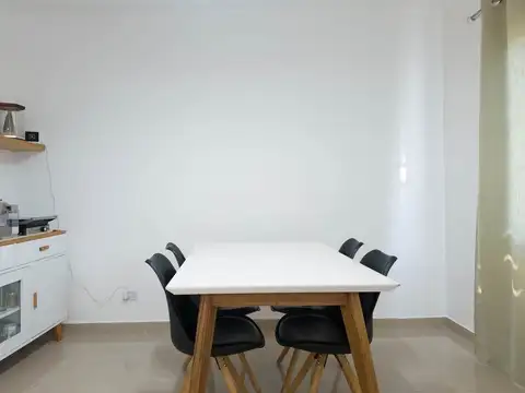 Casa 5 ambientes con 4 baños