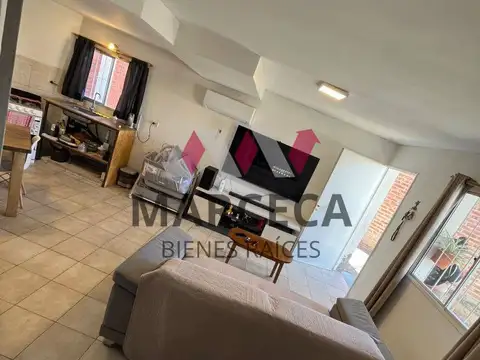 Casa 3 ambientes con 2 baños