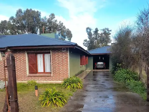 De Los Pinos