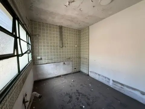 Areco - Venta casa 4 amb CASCO HISTORICO - Apto local-oficinas