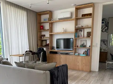Casa en Alquiler Temporal en Santa Rita, USD 4.200