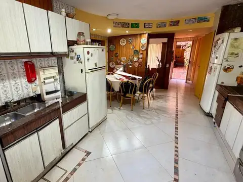 Casa 5 ambientes con 5 baños