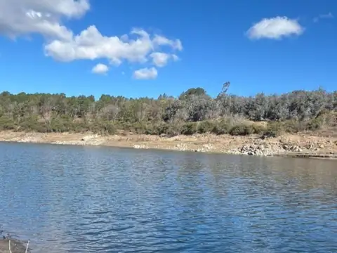 Los Espinillos. Córdoba. Lote con bajada al Rio