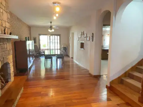 VENTA CASA 5 AMBIENTES EN OLIVOS