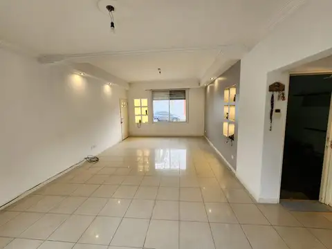 Casa en Alquiler en Villa Ballester, $ 1.700.000