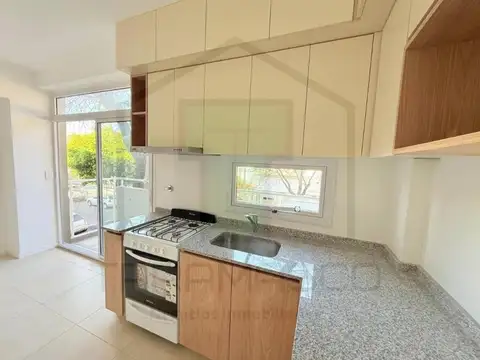 Depto Tipo Casa en Venta de 2 ambientes