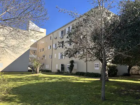 Departamento en alquiler - 3 dormitorios en planta baja