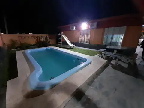 DOS VIVIENDAS SOBRE ESQUINA  CORDOBA Y FAVALORO, LUIS GUILLON