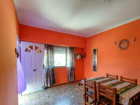 Depto Tipo Casa en Venta de 6 ambientes